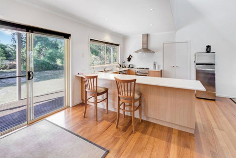 Acacia Lakehouse - The Lake At Your Doorstep - Tourism TAS 3