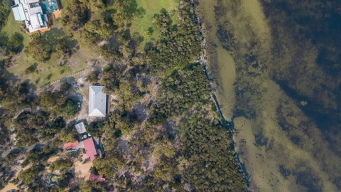 Acacia Lakehouse - The Lake At Your Doorstep - Tourism TAS 1