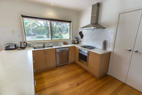 Acacia Lakehouse - The Lake At Your Doorstep - Tourism TAS 2