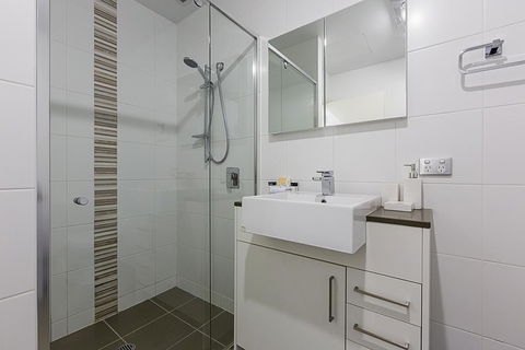 Accommodate Canberra- Domain Parliamentary Triangle - Tourism TAS 3