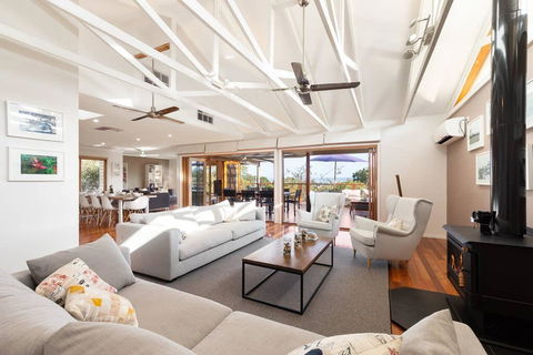 Acqua Vista - Water View, Fireplace, Walk To Beach - Hobart Tourism 0