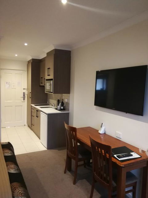 Addison Motor Inn - Tourism TAS 3