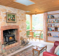 Adelaide Hills 'Camellia Cottage' - WiFi - Tourism TAS