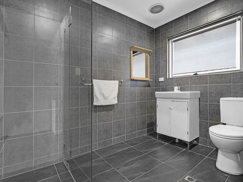 Adelaide Holiday Homes - Hobart Tourism 1