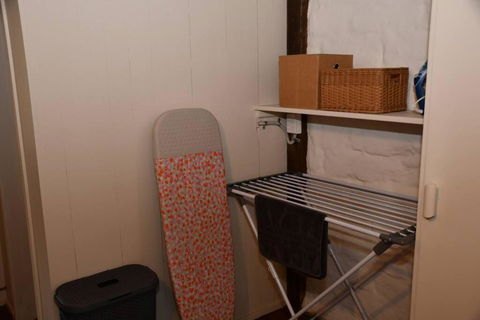Diskin House Mt Pleasant Rd, Eltham For 16 Guests - Hobart Tourism 1