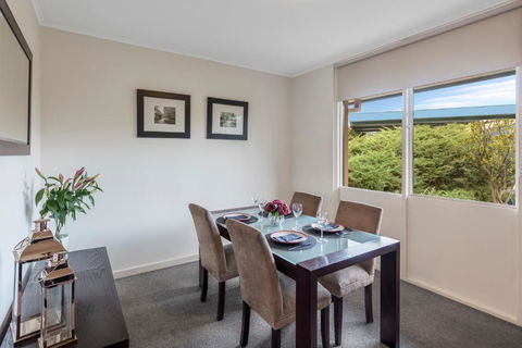 Dorset Gardens Hotel - Hobart Tourism 3