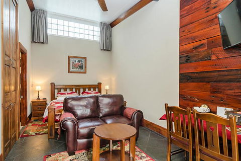 Eagle Foundry Bed & Breakfast - Tourism TAS 4