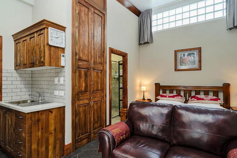 Eagle Foundry Bed & Breakfast - Tourism TAS 1