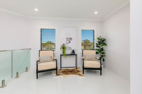 East Vic Park Luxe New Home - Hobart Tourism 3
