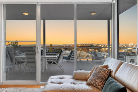 EAST34/60 - Urban Sanctuary - Tourism TAS 1