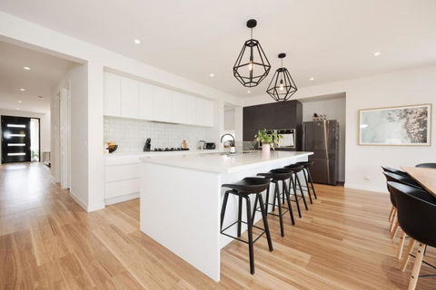 EDEN Spacious Torquay Family Escape - Tourism TAS 4