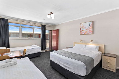 Econo Lodge Port Augusta - Hobart Tourism 1