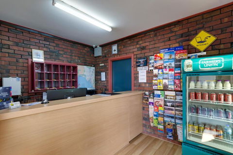 Enfield Motel - Hobart Tourism 0