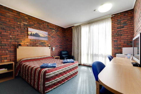 Enfield Motel - Hobart Tourism 4