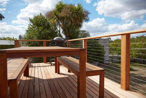 Enjoy A Renovated Retreat With Outdoor Bath - Tourism TAS 1