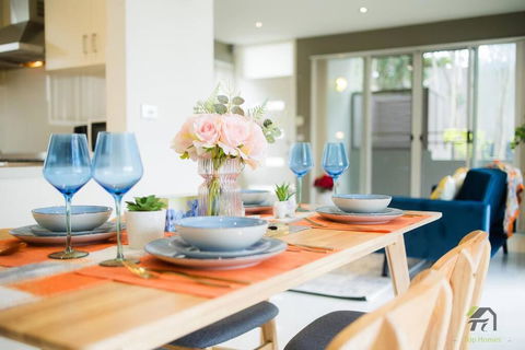 Entire 3 Bedrooms Townhouse In Baulkham Hills - Hobart Tourism 0