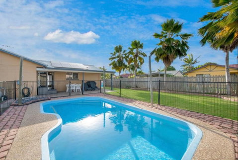 Entire Family Home With Private Pool - Tourism TAS 0