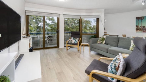 Executive Unit In The Treetops - Tourism TAS 1
