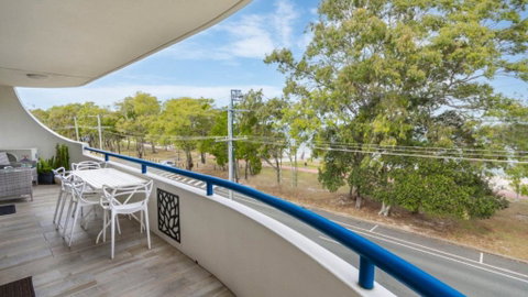 Executive Unit In The Treetops - Tourism TAS 0