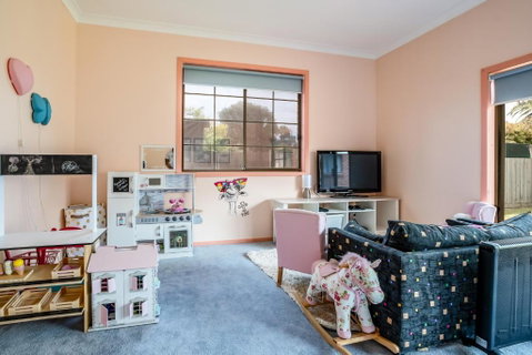 Family Beach House Near Barwon River & Beaches - Tourism TAS 2