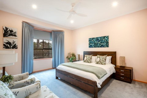 Family Beach House Near Barwon River & Beaches - Tourism TAS 1