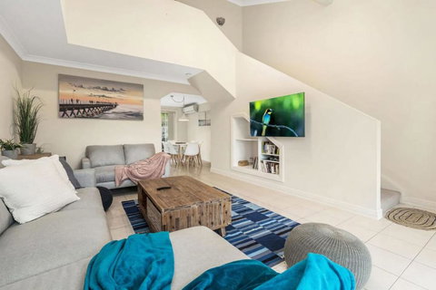 Family Retreat Surf Beach NSW - Tourism TAS 2