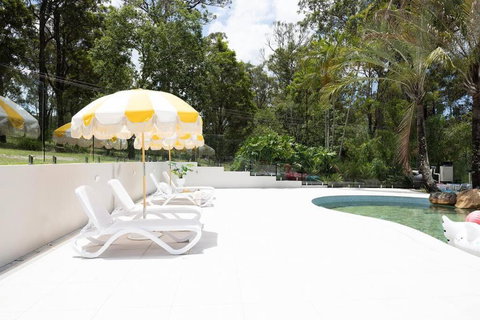 Family Getaway Poolside Fun & Wildlife Spotting - Tourism TAS 2