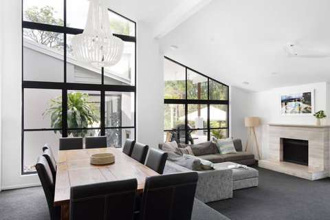 Family Getaway Poolside Fun & Wildlife Spotting - Tourism TAS 4