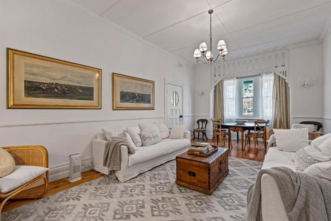 Experience The Charm Of Little Plains Homestead - Hobart Tourism 4