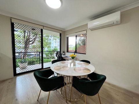 Fabulous 2 Bedroom Apartment, Secured Free Parking - Tourism TAS 3