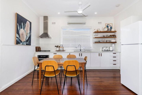 Fairbairn Beach House - Tourism TAS 4