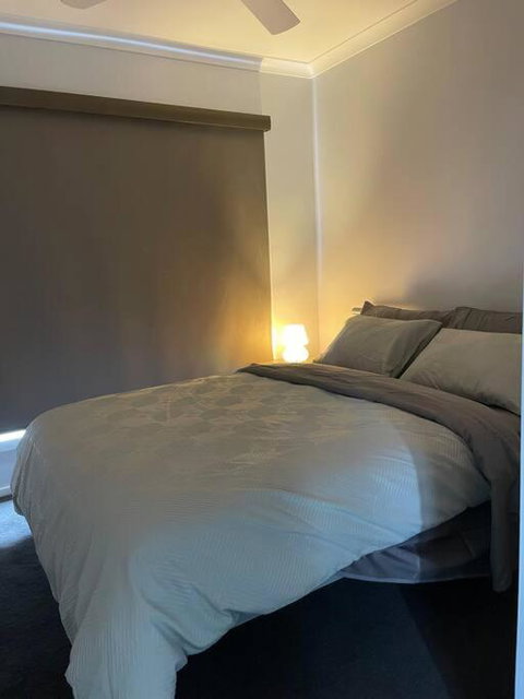 Family Home In Riverdale Village Town Tarneit - Tourism TAS 3