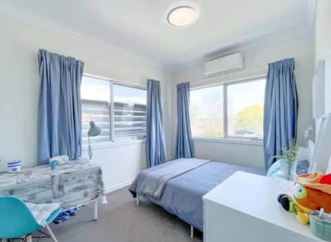 FamilyFriendly 3 Bedroom Retreat - Shared - Parking And Wifi - Hobart Tourism 4