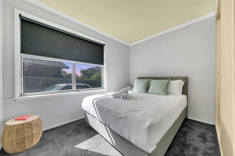 Fantastic 3BR Near North Shore Beach - Hobart Tourism 1