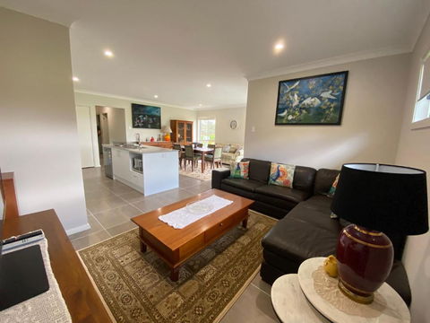 Farm Stay At Camellia Cottage Pet Friendly - Hobart Tourism 2