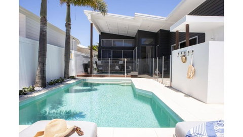 Fennes On Banzai - Tourism TAS 0