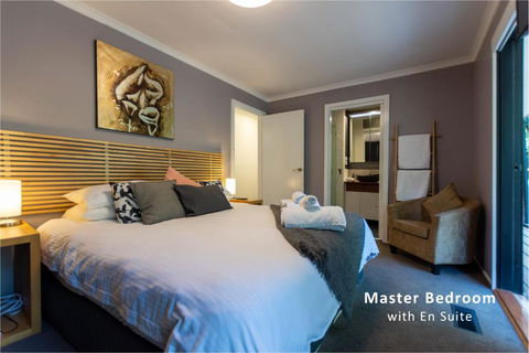 Fernbrook - Luxurious Country Retreat - Hobart Tourism 3