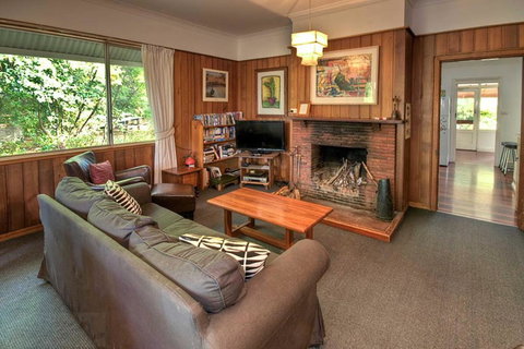 Finchley - Tourism TAS 2