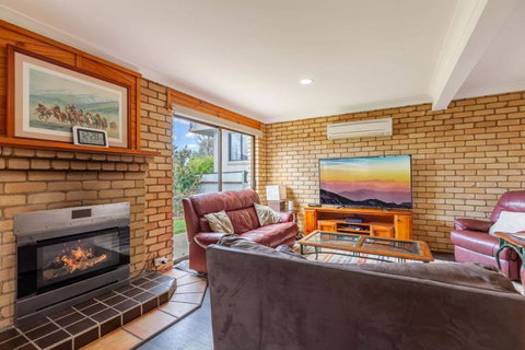 Fingal Snow Vinces Place 108 Gippsland Street - Tourism TAS 3