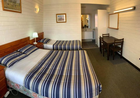 Finley Motel - Hobart Tourism 1