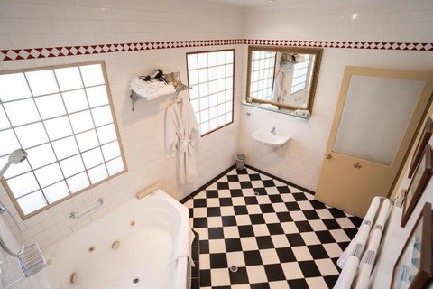 Fire Station Inn - Tourism TAS 4