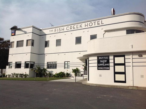 Fish Creek Hotel - Hobart Tourism 1