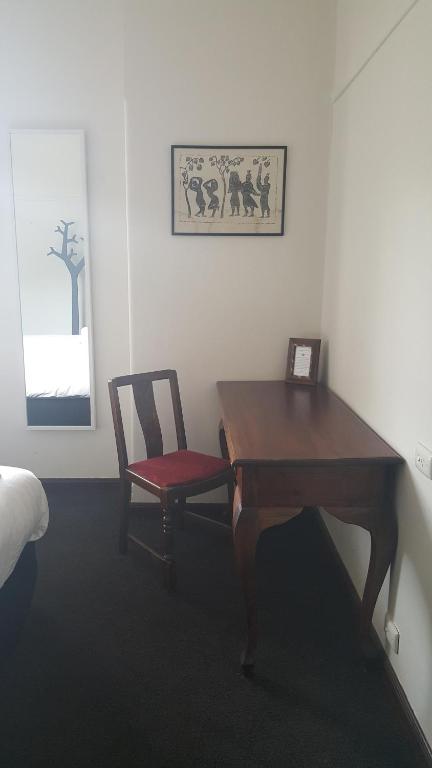 Fish Creek Hotel - Hobart Tourism 2