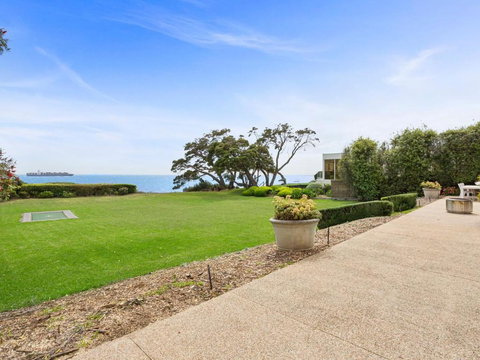 Fishermans Beach Cliff Top - Tourism TAS 1