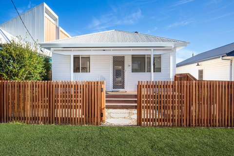 Fishery Road Cottage Pet Friendly 2 Mins Walk To Beach - Tourism TAS 0