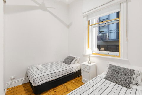 Flinders Lane Apartments - Tourism TAS 4