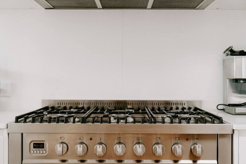 Four Quarters - A Home Away From Home - Tourism TAS 3