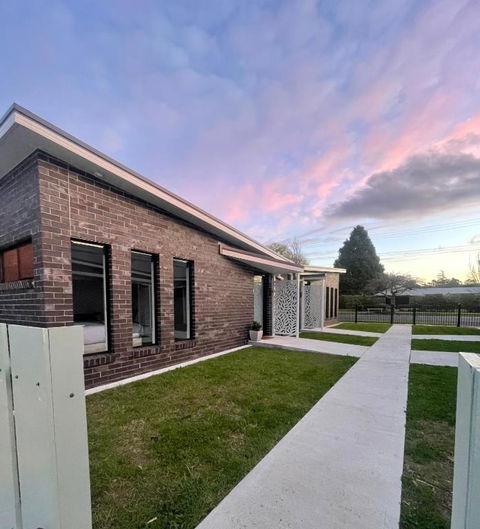 Four Square Short Stay Accommodation Railton - Hobart Tourism 3