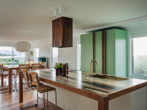 Frankie Beach House - Tourism TAS 1