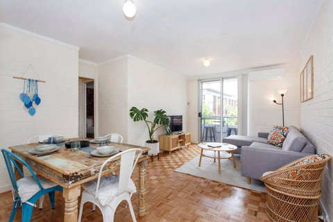 Freo Cosy Corner Family Budget - Tourism TAS 3